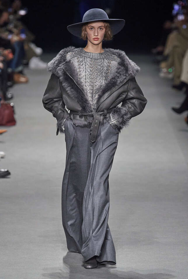 تنسيق صيحة مونوكروم بألوان تناسب موسم الخريف