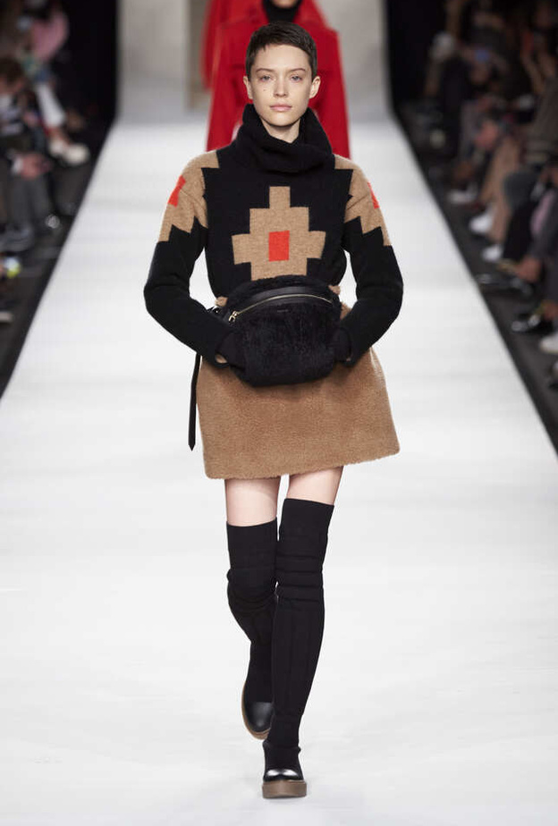 قماش الصوف صيحة خريف 2022 من MAx MAra