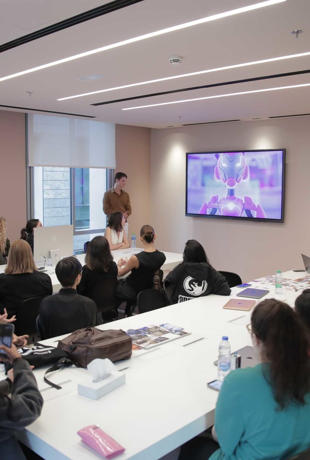 معهد مارانجوني دبي يستضيف المهندس المعماري جوليو كابيليني في أمسية تلهم المواهب الشابة 