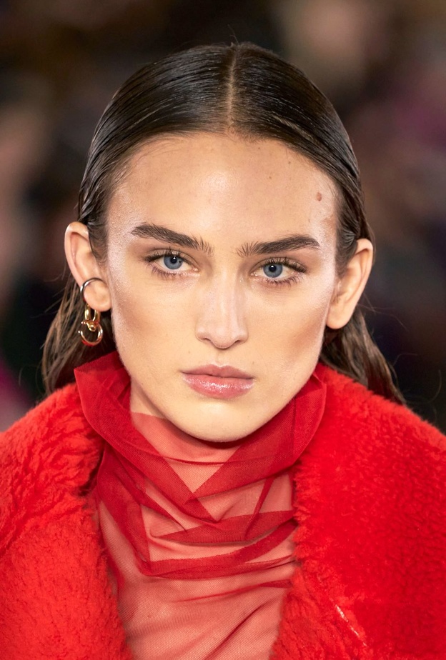 صيحات البلاشر لخدود أكثر تورداً هذا الموسم والمستحضرات المطلوبة