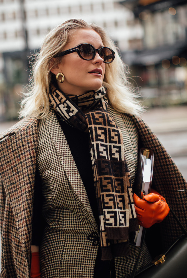 أكسسوارات الخريف المميّزة بتنسيق أنيق من Street style