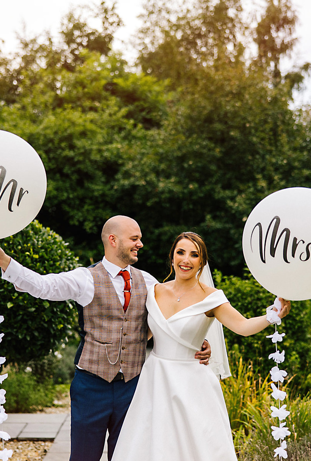 أين يفضل الأمريكيون إقامة حفلات زفافهم