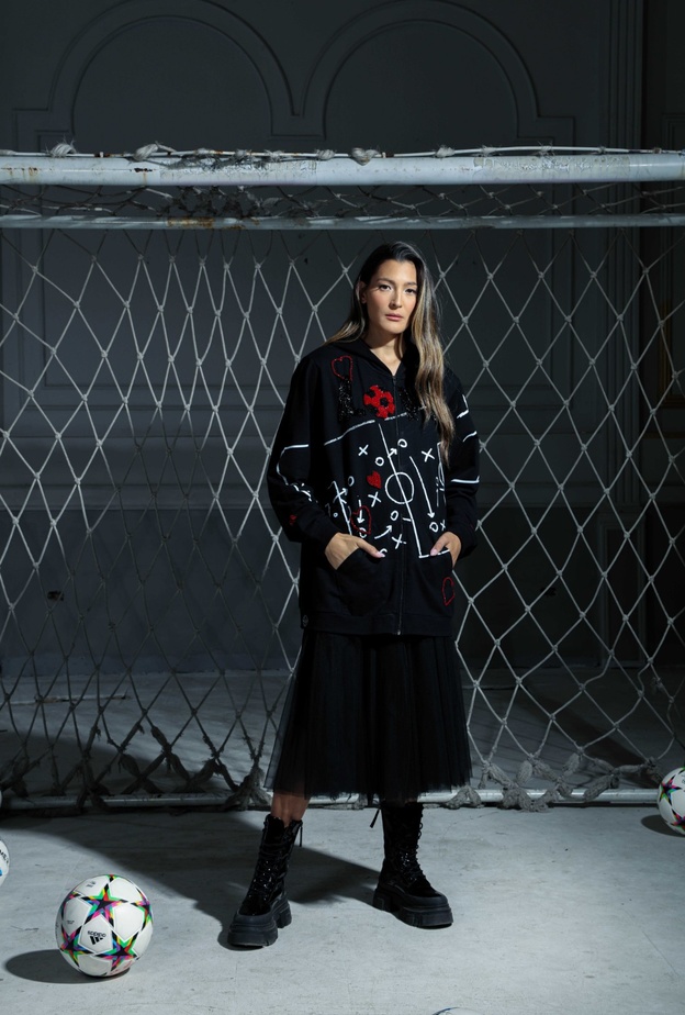 هكذا احتفلت دور الأزياء بكأس العالم 2022