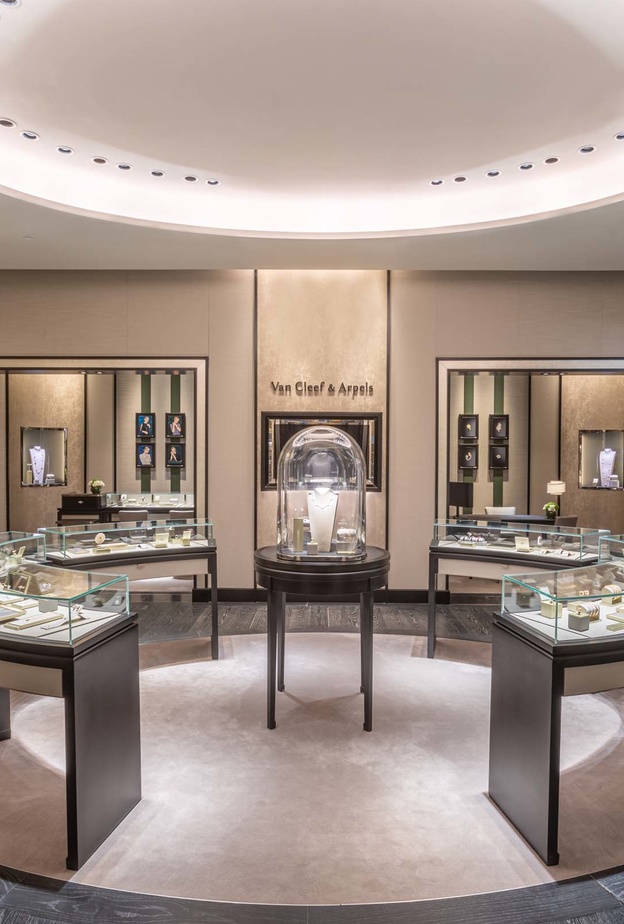 فان كليف أند آربلز تعلن عن افتتاح بوتيك جديد لها في المملكة العر بية السعودية