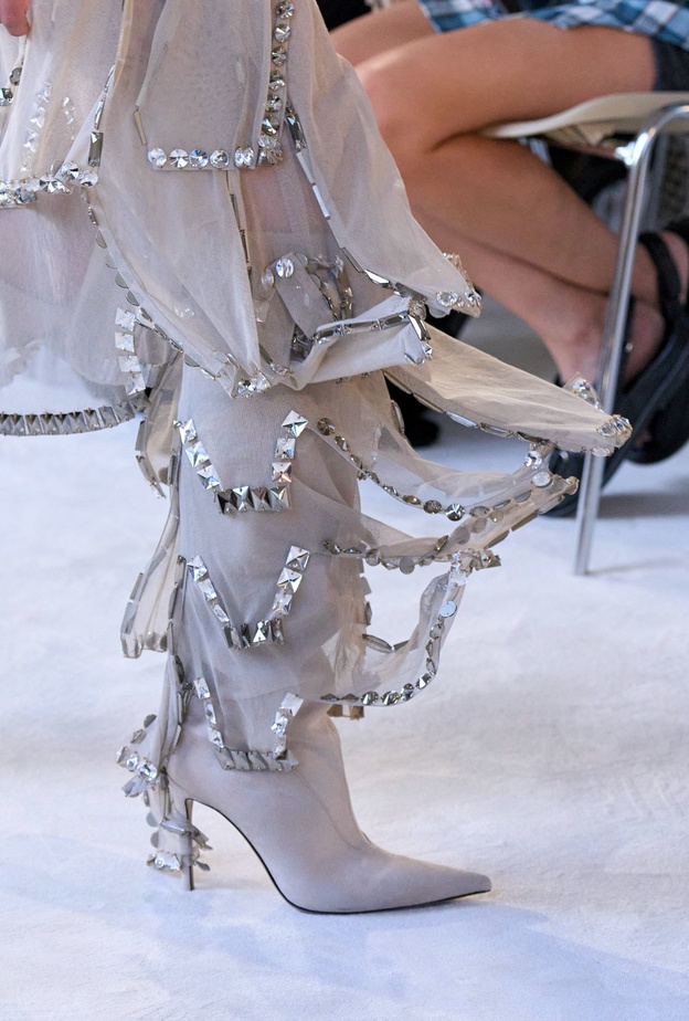 نصائح ذهبية للعناية بجزماتك الشتوية والحفاظ على رونقها