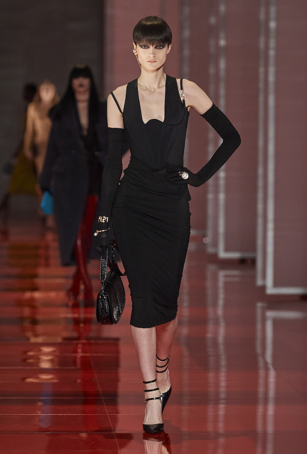 القفازات هي الإكسسوار الذي على كل امرأة اقتناؤه هذا الشتاء