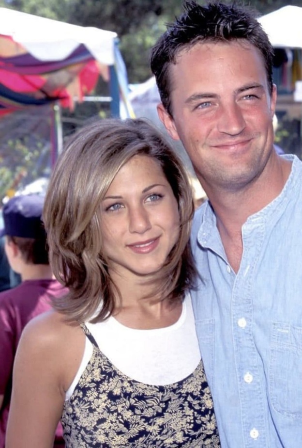 ماثيو بيري وجينيفر أنيستون