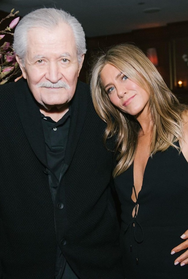 جينيفر أنيستون ووالدها