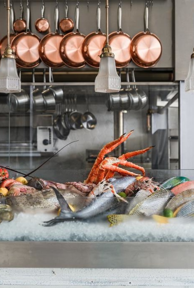 لاكي فيش يدعم  الصيادين  في الإمارات من خلال شراء المنتجات المحلية