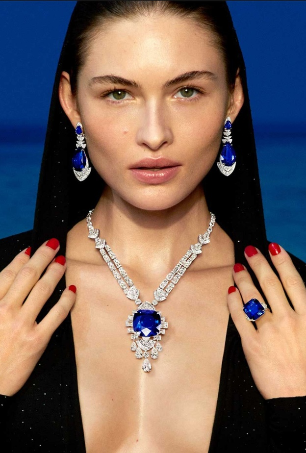 من مجموعة Graffabulous لغراف Graff والعقد مرصع بالياقوت والألماس الأبيض