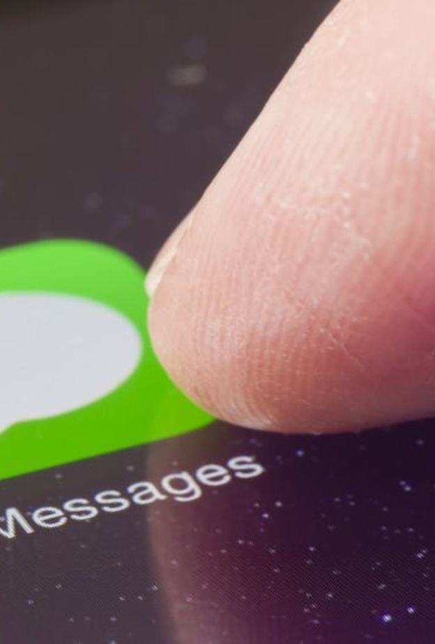 طريقة استرجاع الرسائل المحذوفة على آيفون