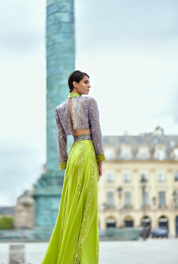 تصمبم لافت بألوان مميّزة زاهية من تصميم جان فارس