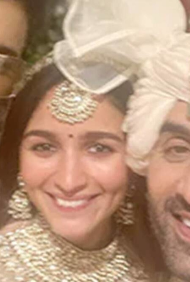 ماهيش بهات يتحدث عن سعادته وأسرته بمولد طفلة عليا بهات ورانبير كابور