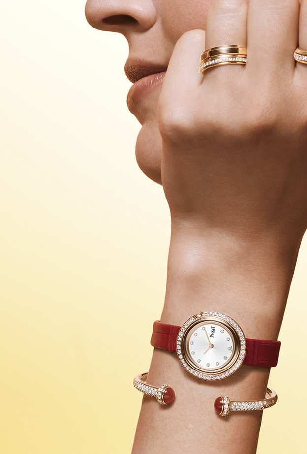 أناقتك في رأس السنة 2023 بأجمل موديلات ساعات ملونة