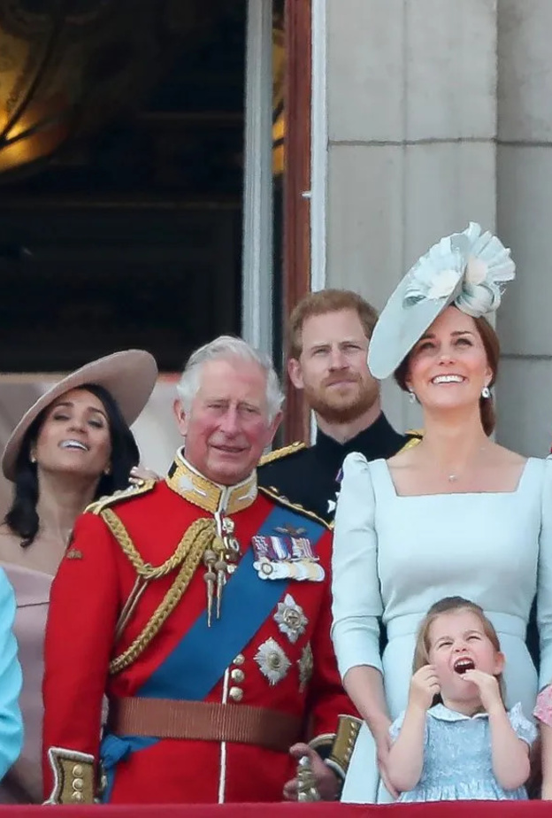 أول احتفالية Trooping the Colour في عهد تشارلز الثالث