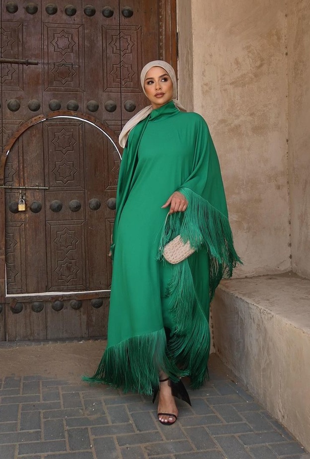 أزياء سهرة للمحجبات عصرية لاحتفالات رأس السنة من سهى