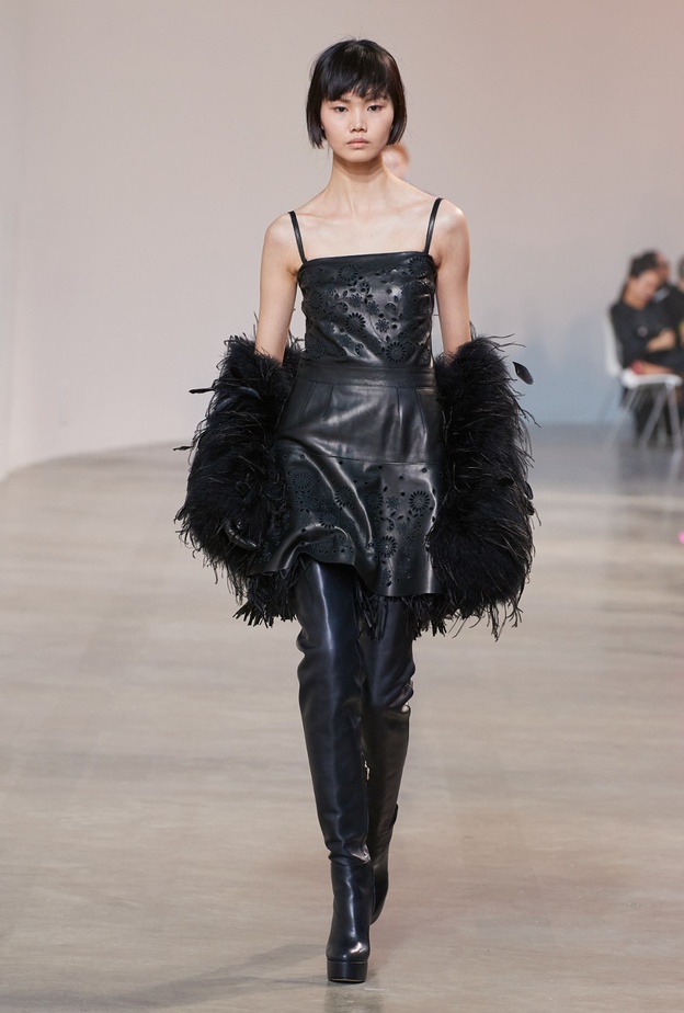 اتقني صيحة Leather On Leather لإطلالة تخطف الأنظار