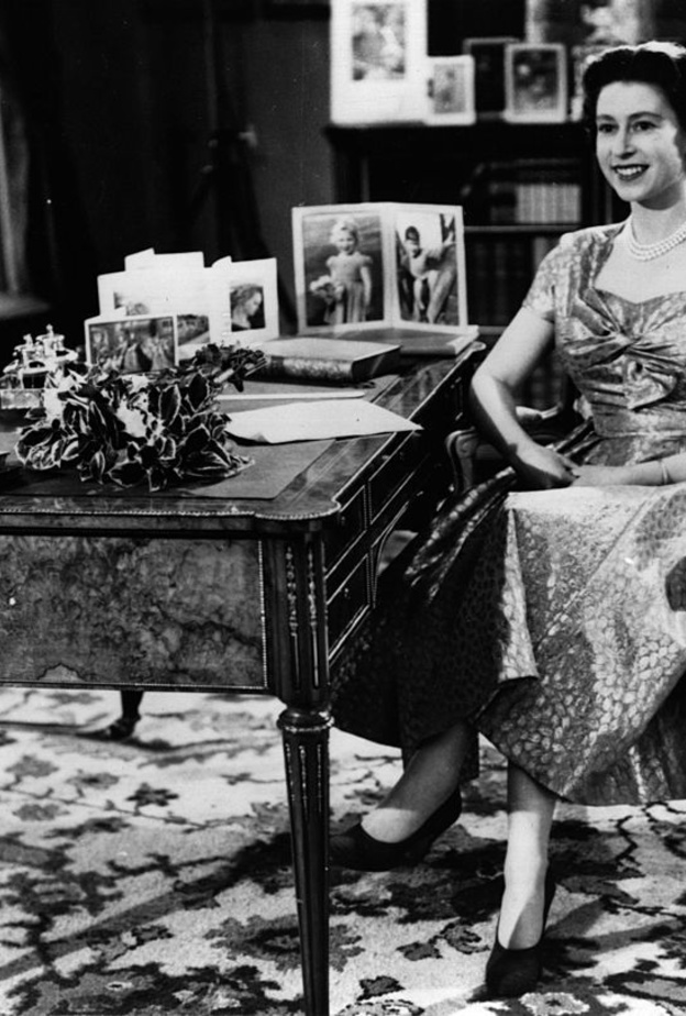 بداية تقليد خطاب الملك أو الملكة الحاكمة في بريطانيا بمناسبة أعياد الميلاد