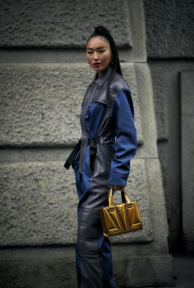 اكسسوارات باللون الميتاليك