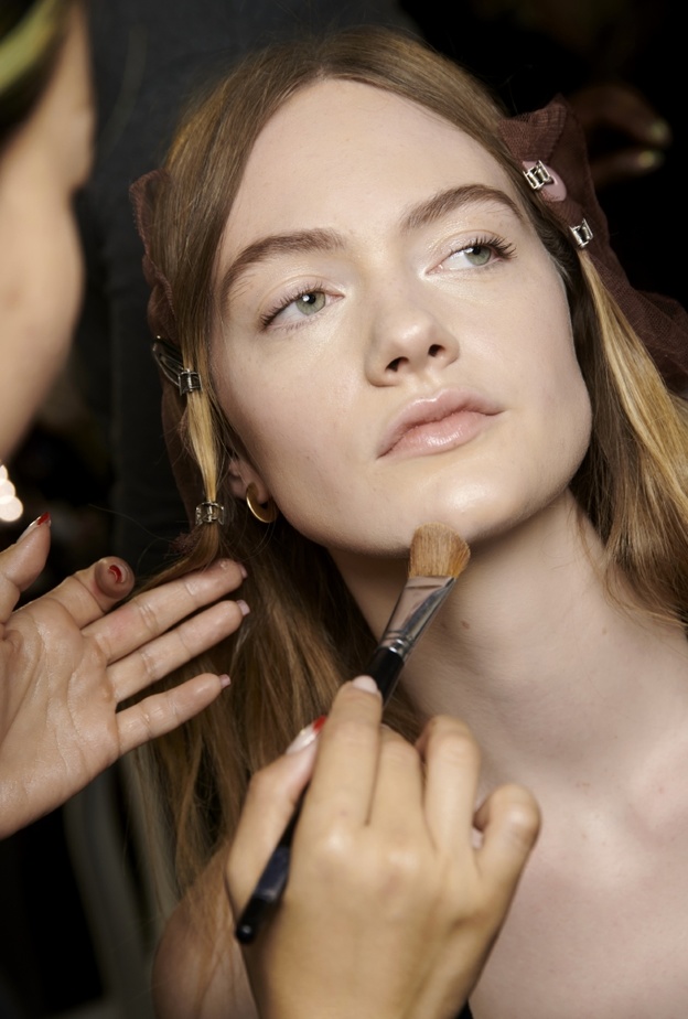 اتبعي النصائح المقدمة للحفاظ على مكياجك  ولتفادي اصابة بشرتك بالامراض المتنوعة