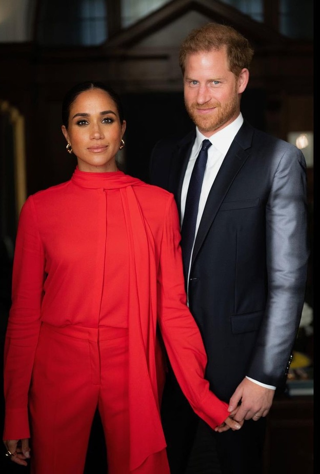 عام استثنائي تطلّب إطلالات مميّزة