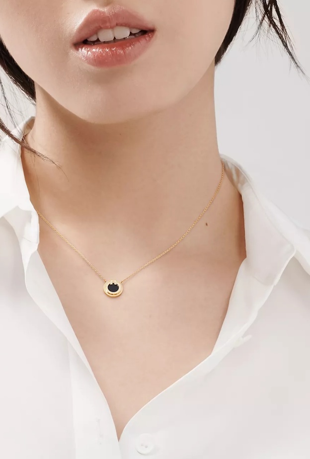 أحدث 8 هدايا من أجمل تصاميم مجوهرات مناسبة للاحتفال باليوم الوطني الإماراتي