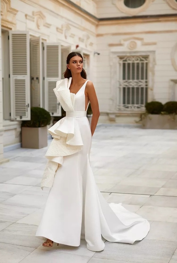 فساتين زفاف ساتان@millanova