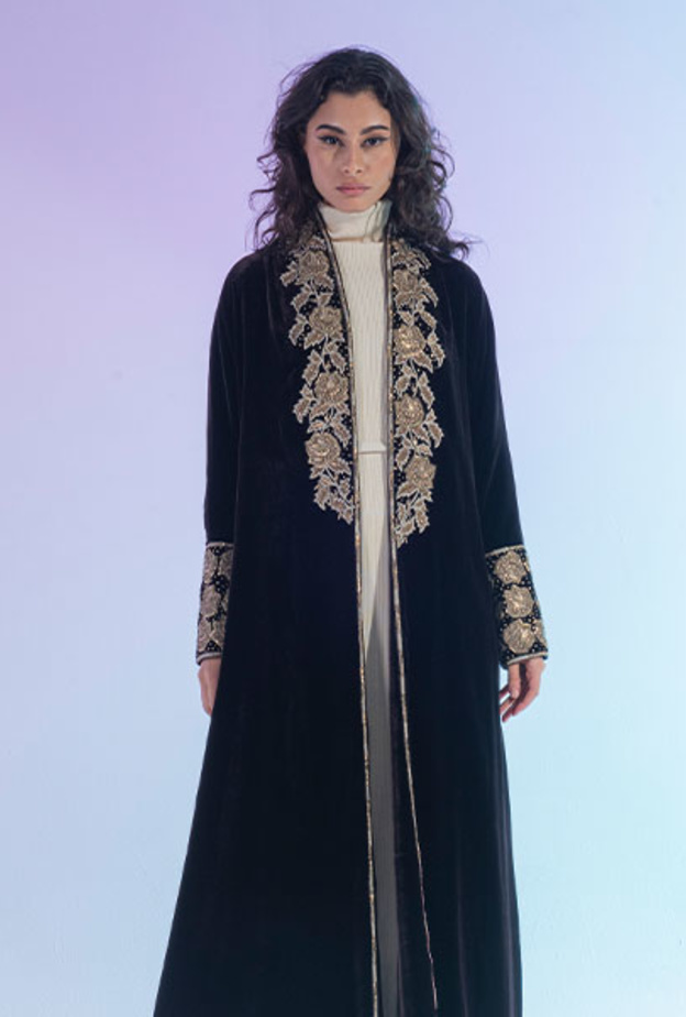 تصاميم مستوحاة من تراث نجد والحجاز.. "فنون التراث" تطلق مجموعتها الجديدة لشتاء 2023