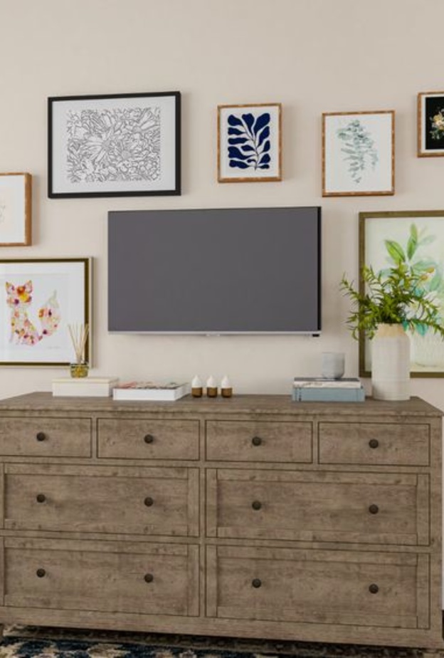 أفكار لتنسيق التلفزيون مع ديكور غرف المعيشة