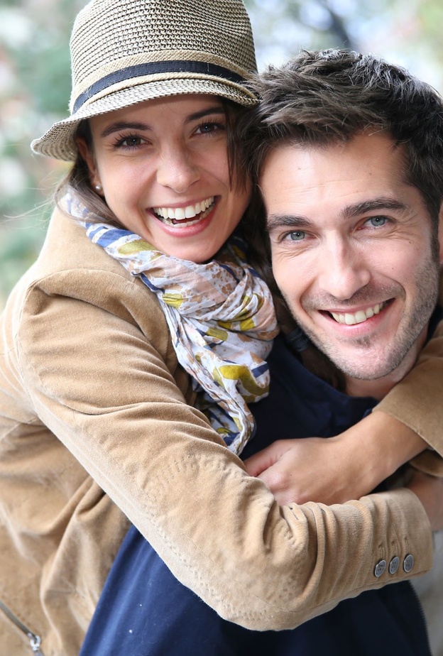 هي رقيقة وعاطفية .. التزم بهذه الوصايا العشر واملك قلبها واكسبها للأبد