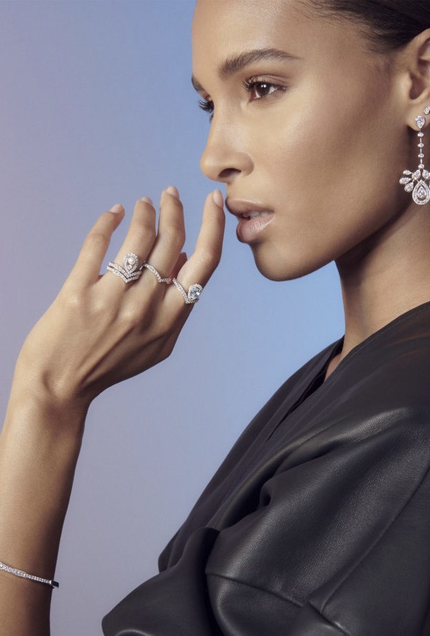 ‎مجوهرات اللؤلؤ...أحدث صيحة في شتاء 2023