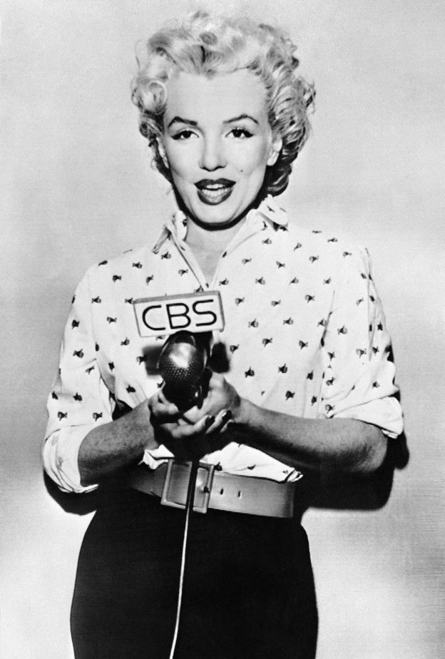 15 مقولة عن الموضة والجمال إعتمديها مع بداية العام الجديد.. نصائح لافتة من أسماء بارزة