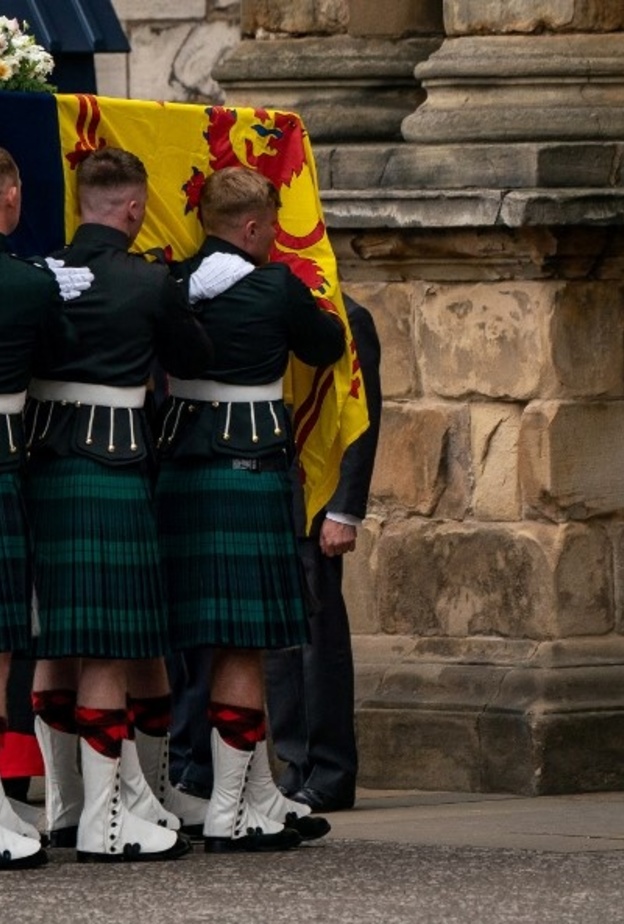 بمناسبة نهاية العام.. صور مؤثرة للعائلة المالكة البريطانية في 2022	