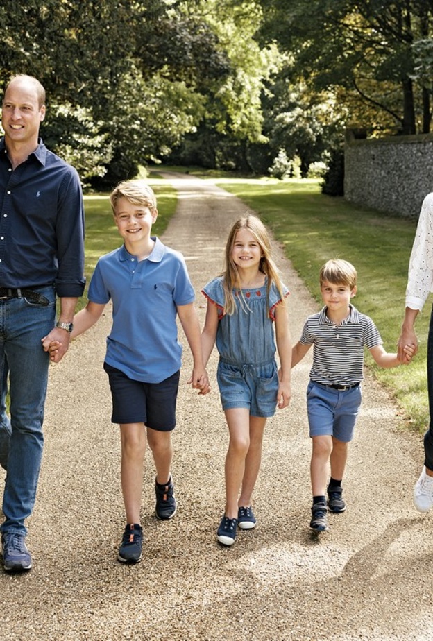 بطاقة نهاية العام لعائلة ويليام وكيت أمير وأميرة ويلز