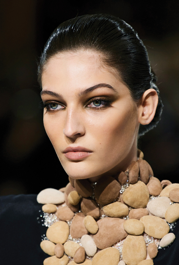 مراحل تطور الماكياج في الشرق الأوسط على مر السنوات