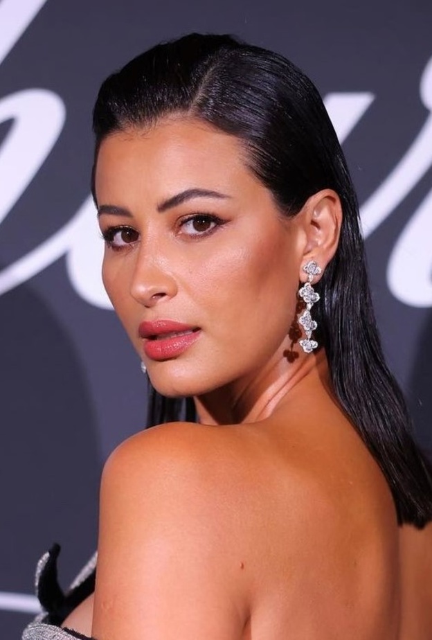 حيل رسم العين بالآيلاينر لمكياج للمرأة العاملة باسلوب ريم السعيدي - Copy