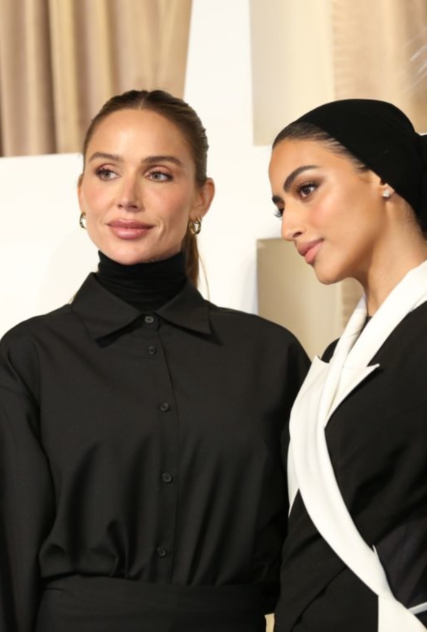 خبيرة تجميل النجمات العالميات ماري فيليبس تكشف أبرز النصائح والأسرار الجمالية ضمن فعاليات "هي هب" بماستر كلاس مع يارا النملة ..بالصور