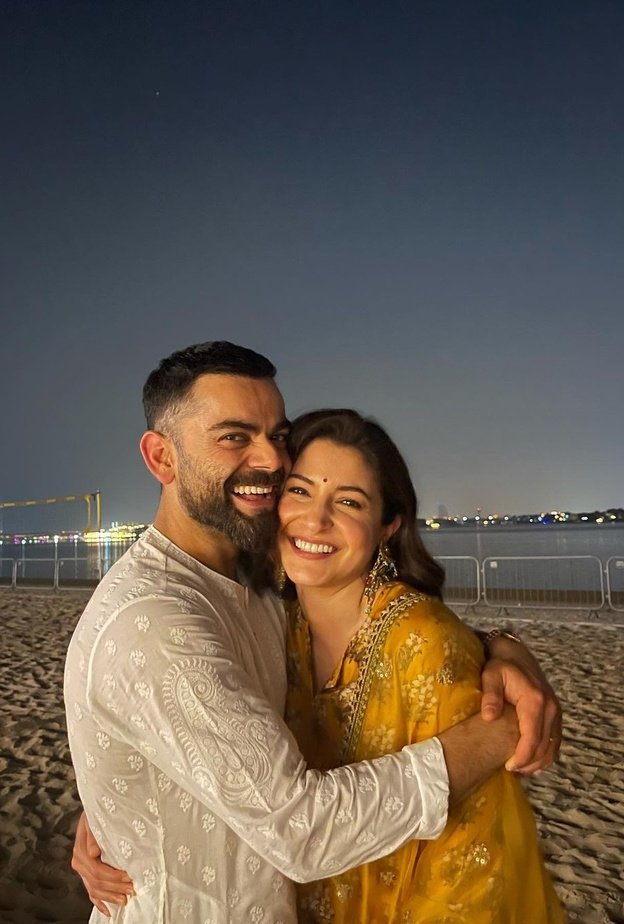 أنوشكا شارما وفيرات كوهلي 