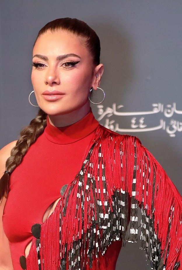 صيحات الضفائر من وحي النجمات لإطلالة متميزة في مونديال 2022