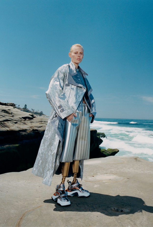 جلسة تصويرية خاصة بـــ "هي" ودار LOUIS VUITTON تحت عنوان Reflections Metallic