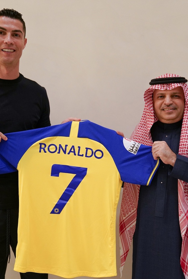 رحلة جديدة للأسطورة البرتغالية كريستيانو رونالدو تنطلق من النصر السعودي والنجوم يعلقون بحفاوة