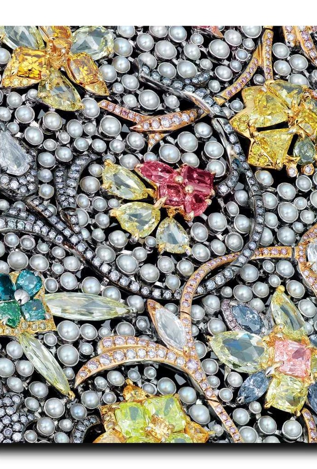 دار المجوهرات السويسرية بوغوصيان تعلن عن إطلاقها كتابها الخاص من خلال دار النشر أسولين