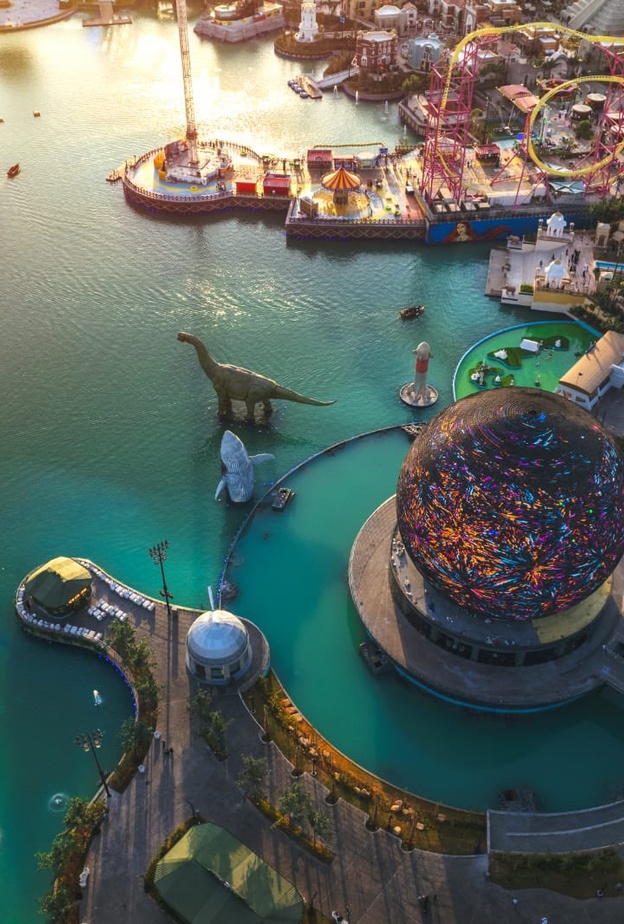 أجمل 5 تجارب يمكنكم خوضها في أكبر بحيرة صناعية بالعالم في موسم الرياض 2022