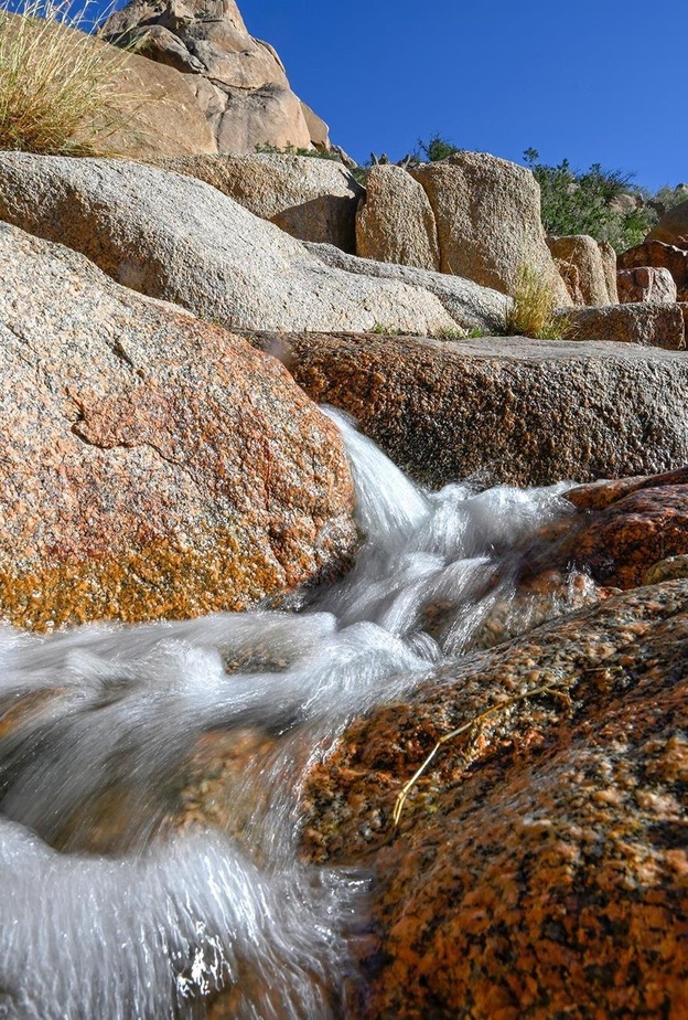 شلالات الطائف.. لوحة فنية بديعة وروائح عطرية خلابة