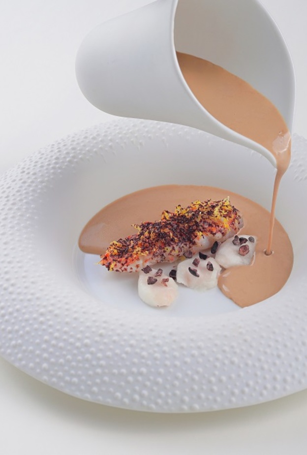 استكشف مطاعم أبوظبي الرائدة لتجربة تناول طعام حائزة على نجمة ميشلان