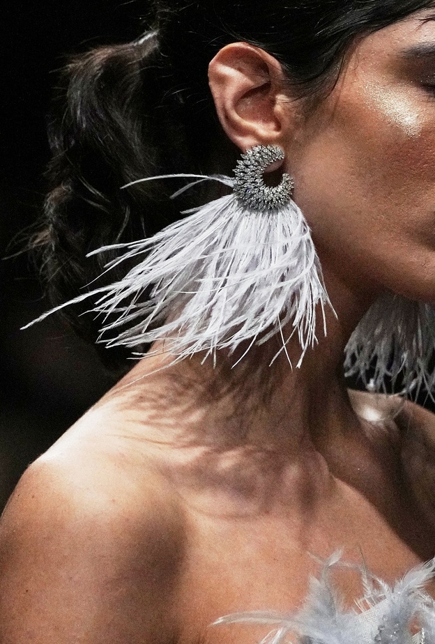 أبرز صيحات أقراط الأذن لمناسبات نهاية العام