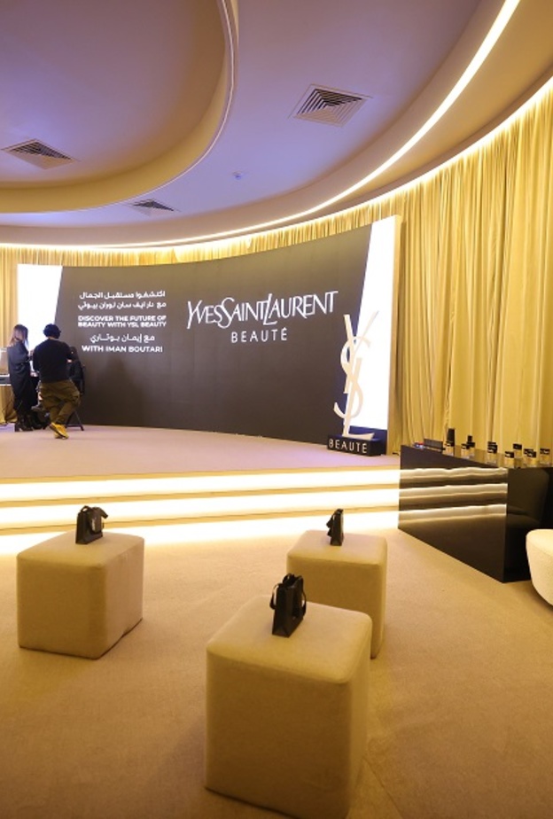 جلسة حوارية في مؤتمر "هي هب" عن مستقبل الجمال مع إيمان بوتاري