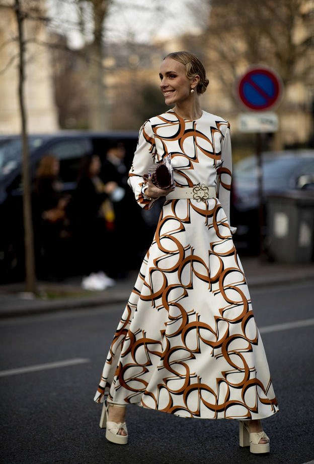 الفساتين الطويلة للوك خريفي لافت من Street style