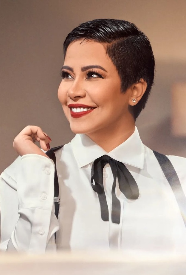 نجمات عرب غيّرن من قصات شعرهن وألوانه في حصاد 2022 