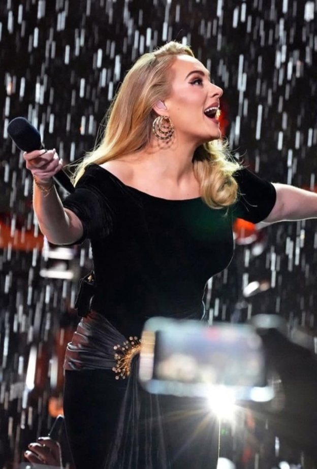 أديل Adele المغنية الشهيرة